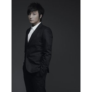 偷拍偷窥少女肏屄
