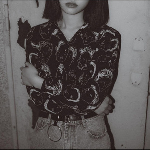 偷拍偷窥少女肏屄
